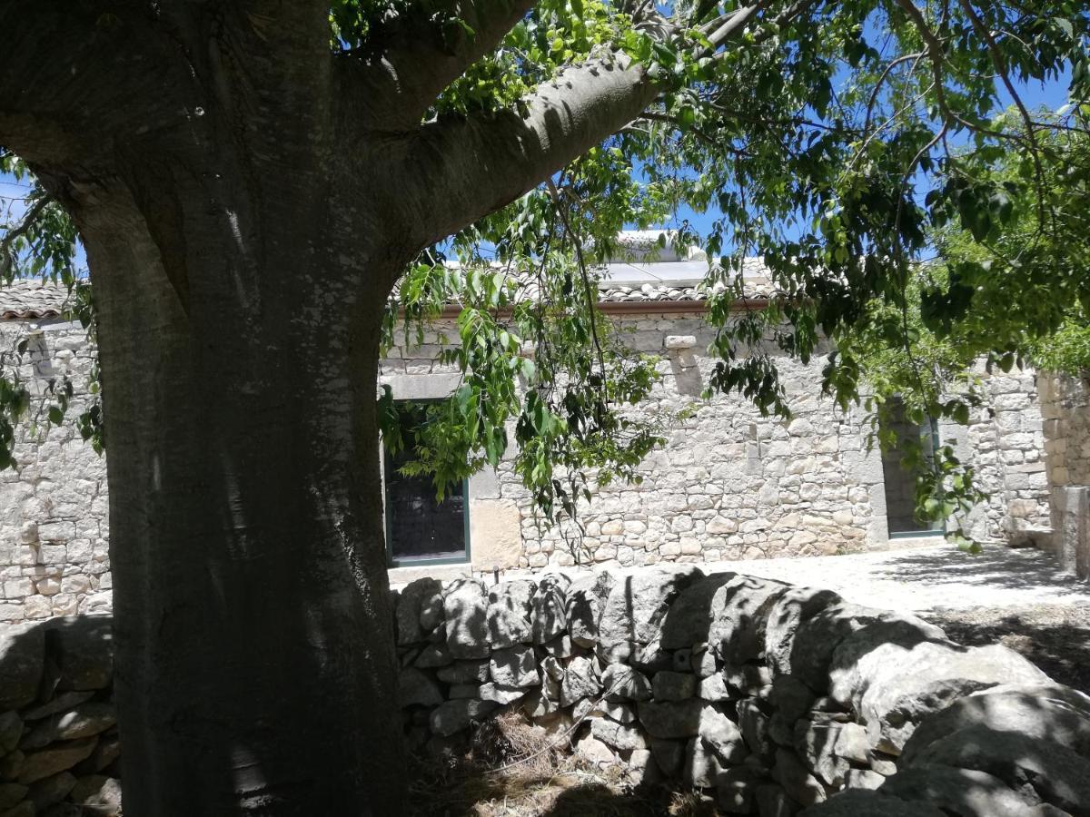 Agriturismo Fondo Paliemmu モーディカ エクステリア 写真