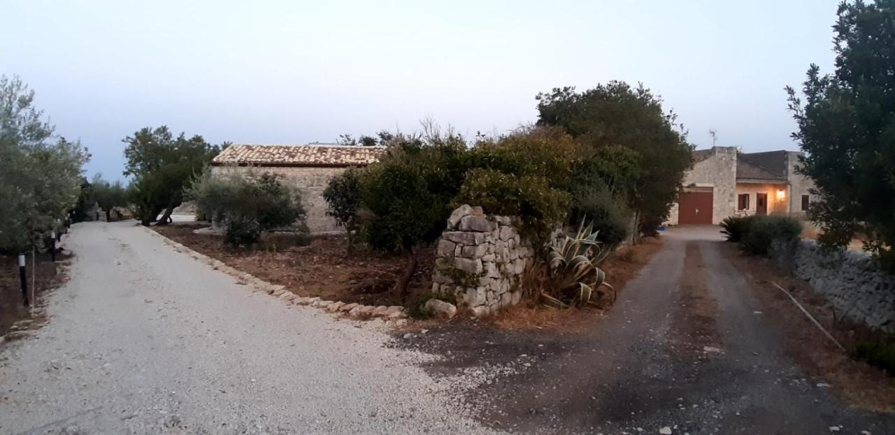 Agriturismo Fondo Paliemmu モーディカ エクステリア 写真